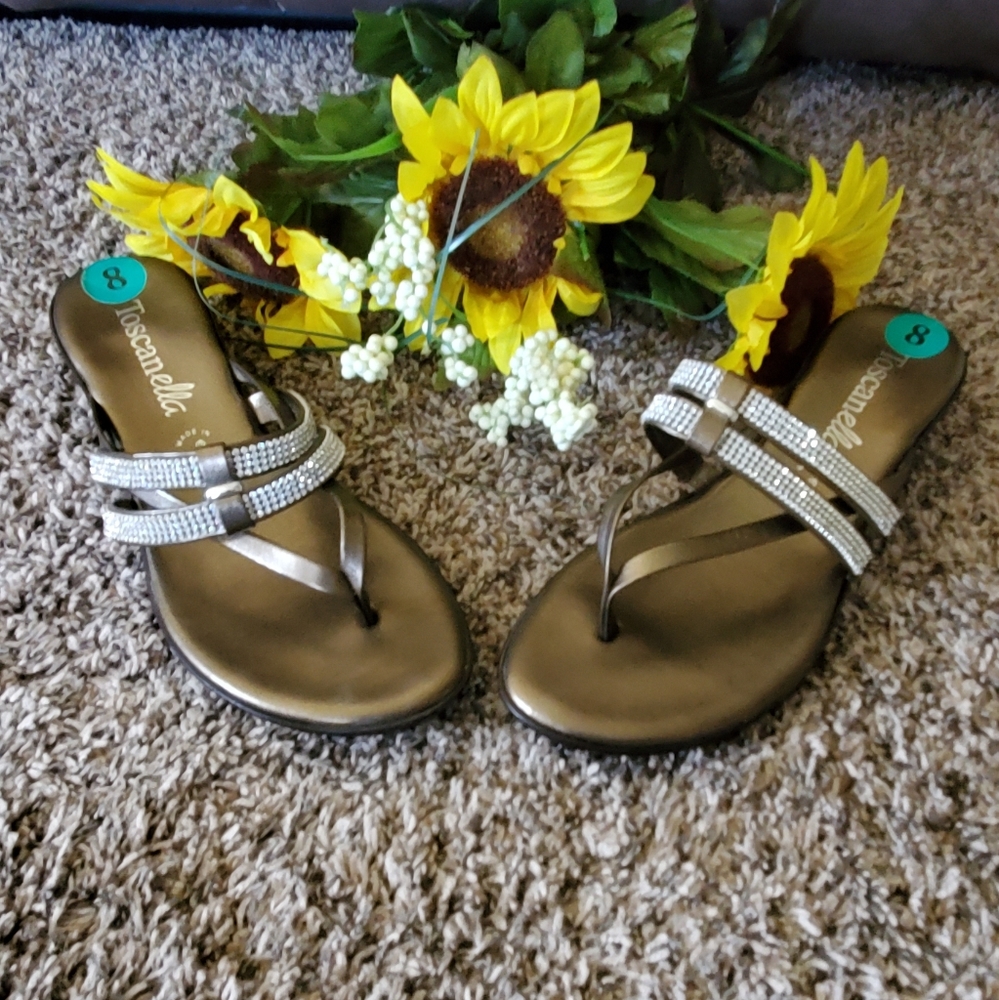 💥💥4/$25💥💥Women's blingy Sandals